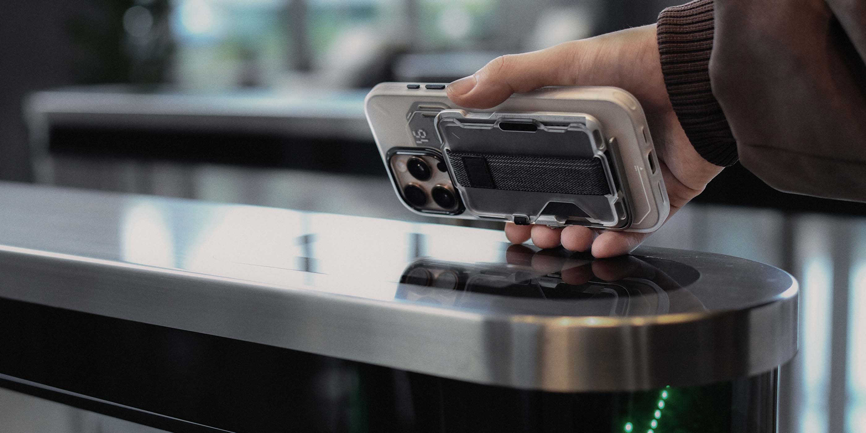 MagSafe multitool: A new trend in mobile phone accessories